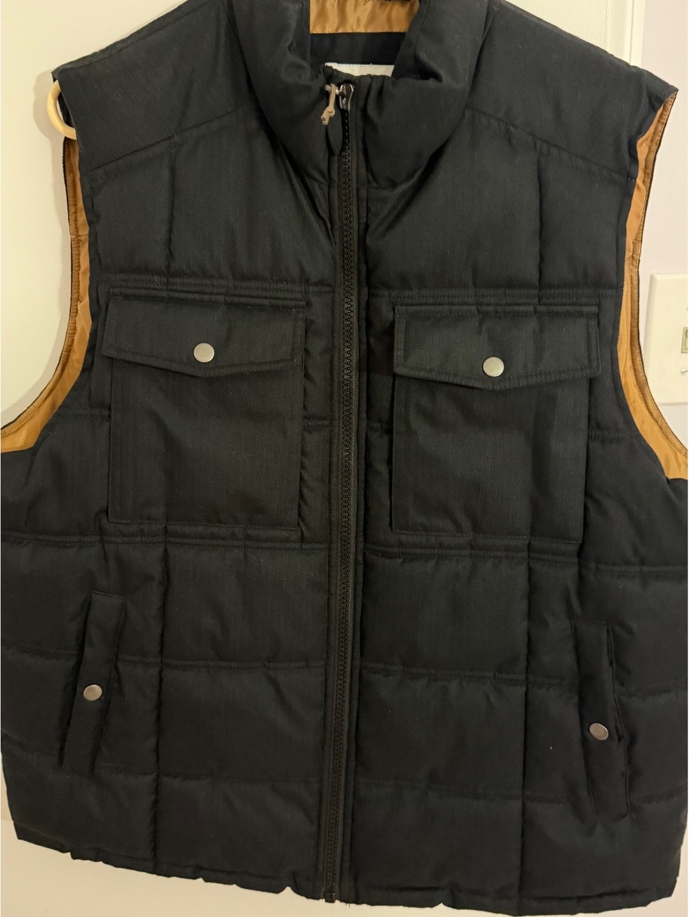 Goodfellow & Co Men's XL Black Quilted Puffer Vest with Brown Lining